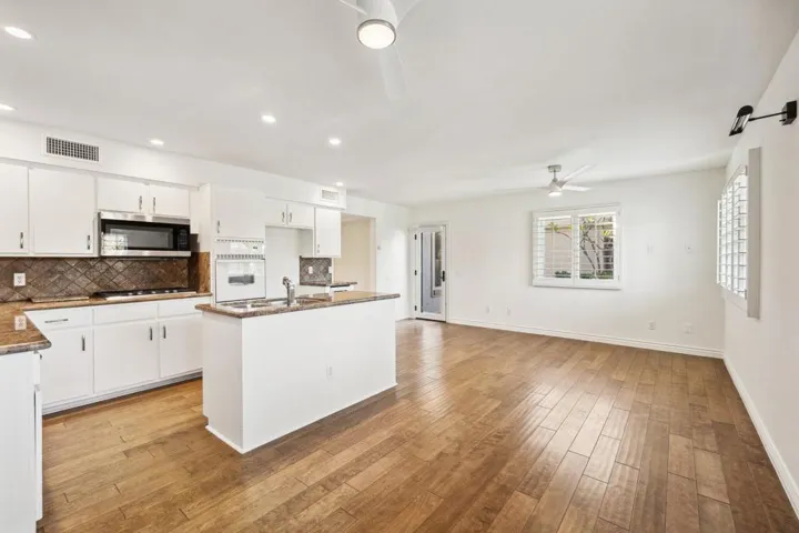 53-web-or-mls-8M4A3597