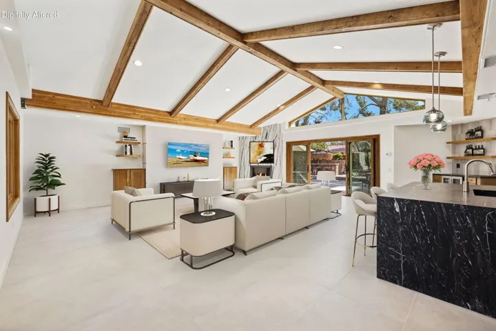 0-web-or-mls-Living room_kitchen(