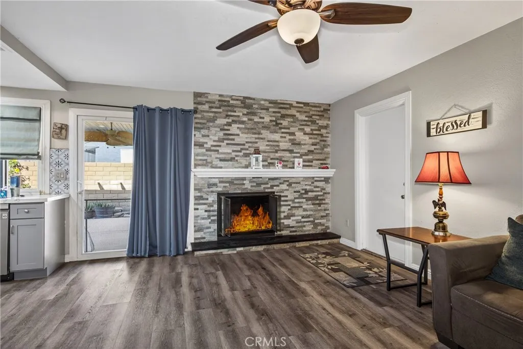 2158 N Magnolia, Rialto, California 92377 home-pic-6