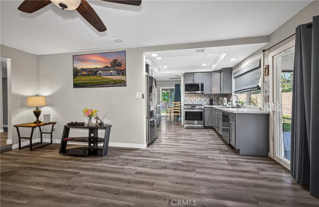 2158 N Magnolia, Rialto, California 92377 home-pic-7