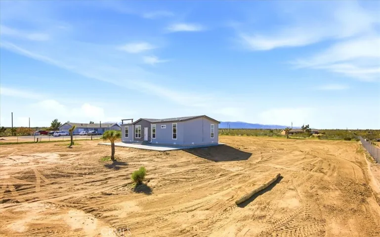 12594 Atsina Road, Phelan, California 92371