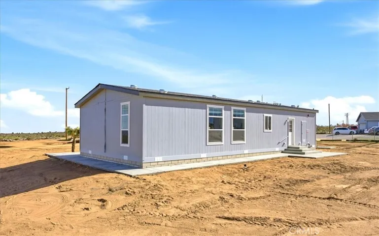 12594 Atsina Road, Phelan, California 92371