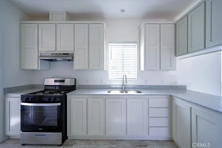 12594 Atsina Road, Phelan, California 92371