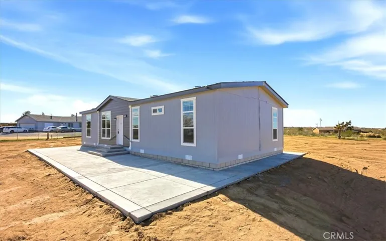 12594 Atsina Road, Phelan, California 92371