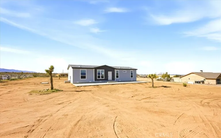 12594 Atsina Road, Phelan, California 92371