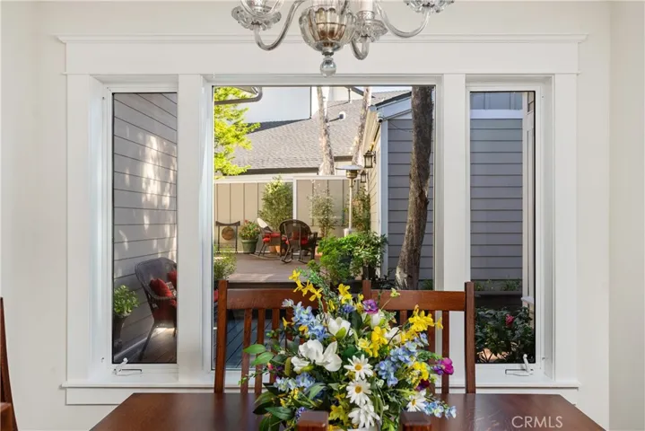 DINING AREA -VIEW TO PATIO