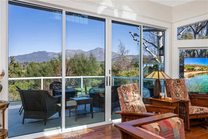 SLIDERS LEAEDING TO INDOOR OUTDOOR LIVING!!