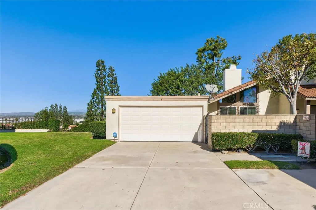 5532 E Vista Del Este, Anaheim, California 92807 home-pic-1