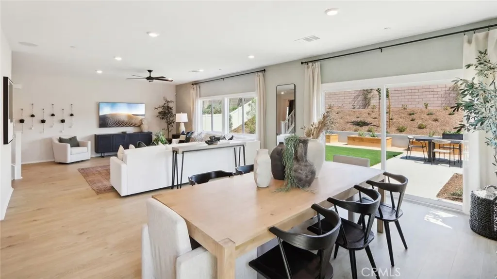 30539 Via Del Cielo, Winchester, California 92596 home-pic-8