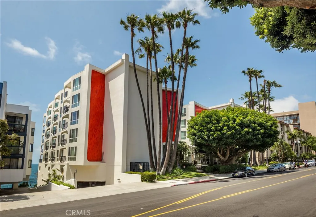 565 Esplanade 202, Redondo Beach, California 90277 home-pic-25