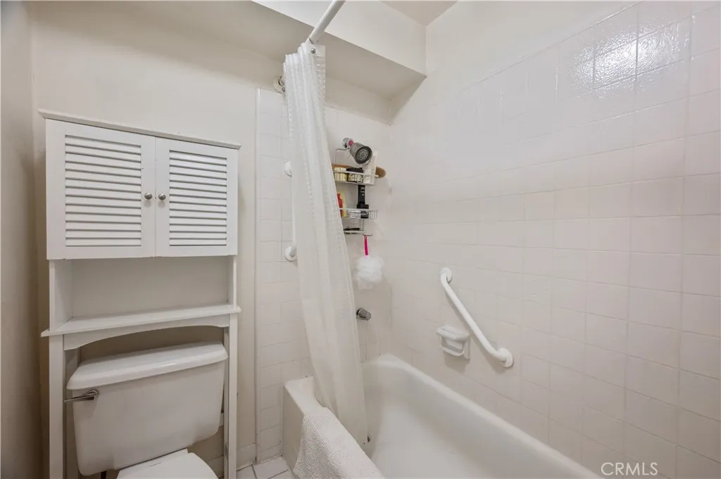 565 Esplanade 202, Redondo Beach, California 90277 home-pic-17