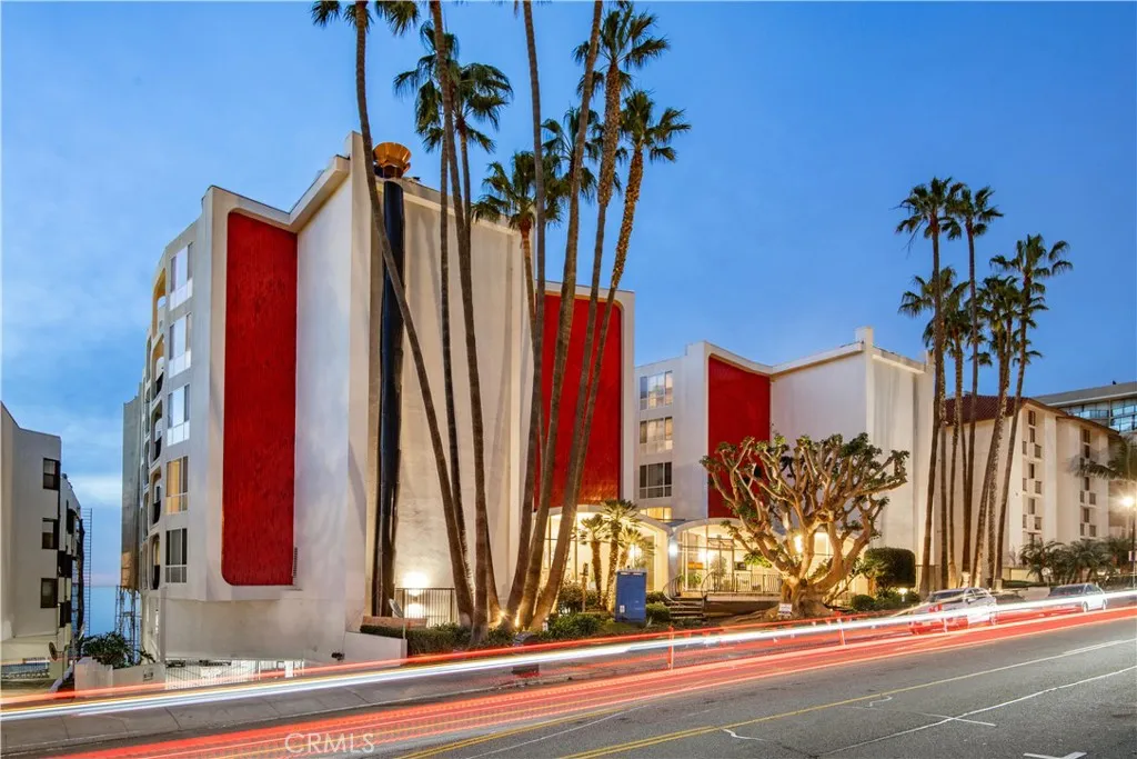 565 Esplanade 202, Redondo Beach, California 90277 home-pic-1