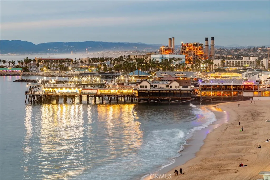 565 Esplanade 202, Redondo Beach, California 90277 home-pic-28