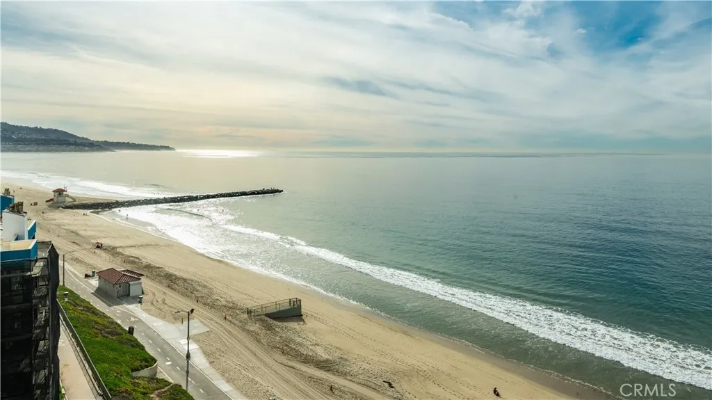 565 Esplanade 202, Redondo Beach, California 90277 home-pic-30