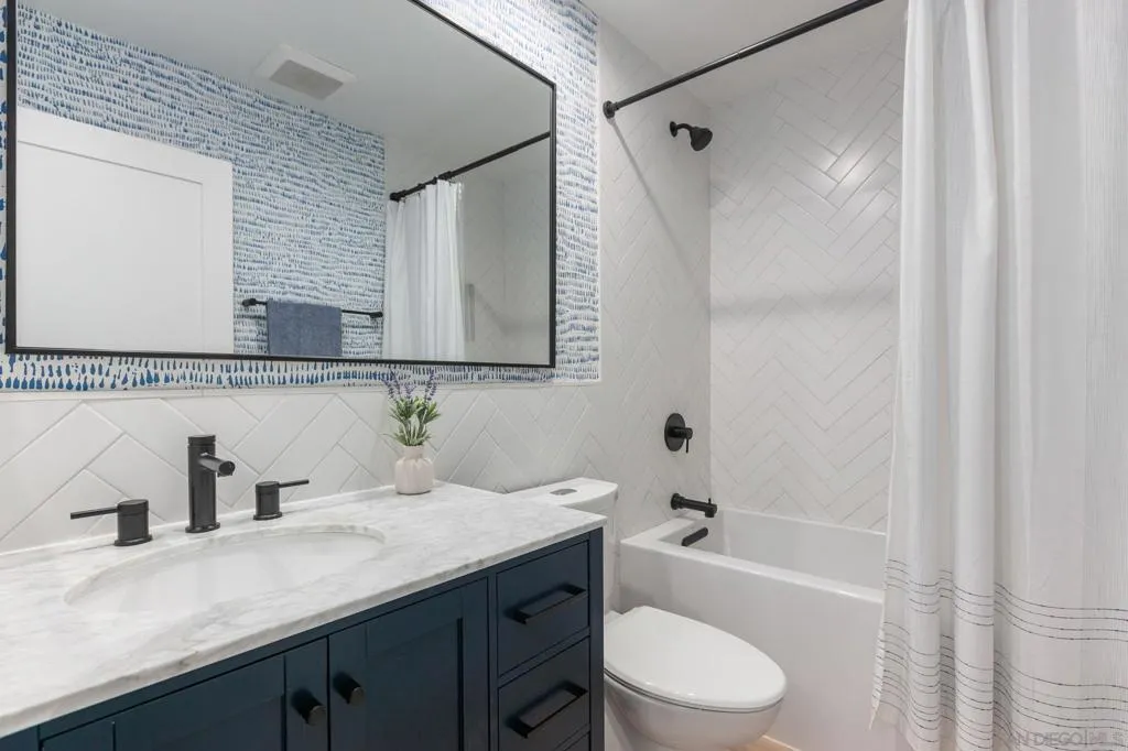 2140 Orinda Dr E, Cardiff By The Sea, California 92007 home-pic-20