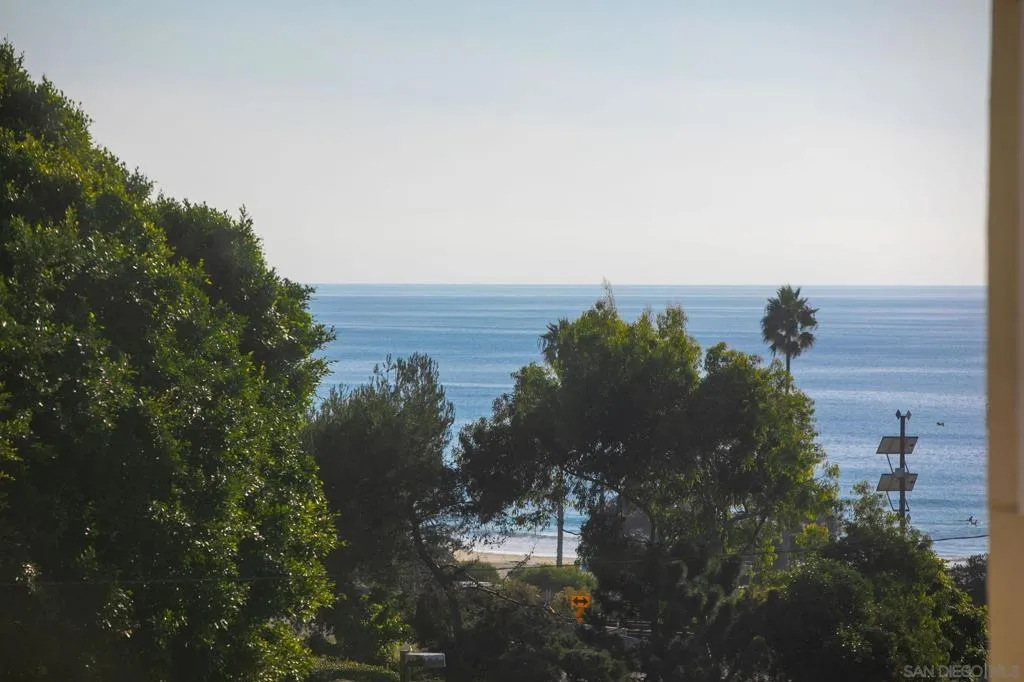 2140 Orinda Dr E, Cardiff By The Sea, California 92007 home-pic-14