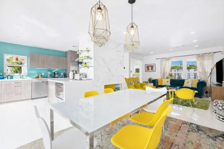 08773F93-E15E-4249-B1E3-1D234460E46D