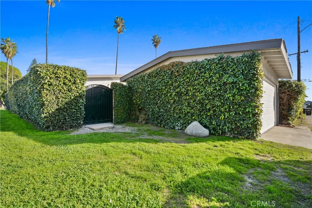 223 N Lark Ellen, West Covina, California 91791 home-pic-36