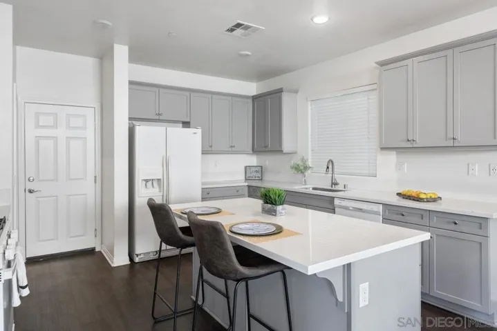 8612 Arlington Way, Santee, California 92071