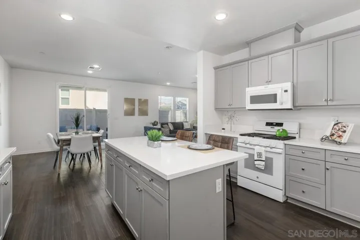 8612 Arlington Way, Santee, California 92071