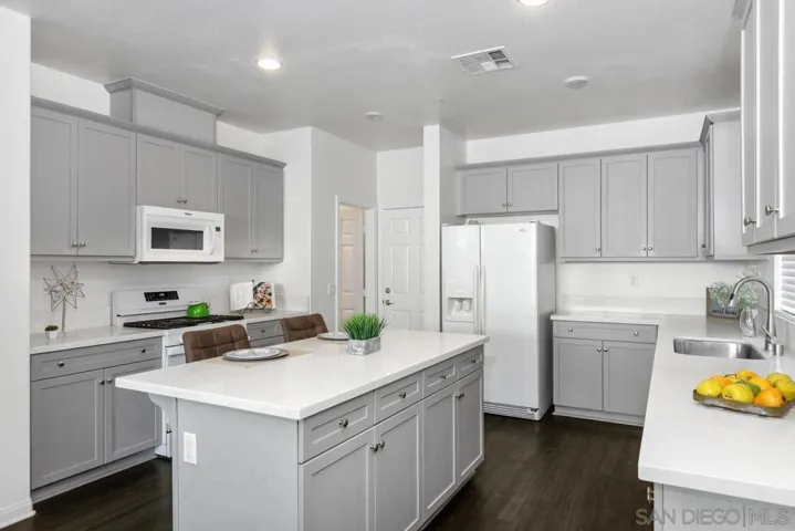 8612 Arlington Way, Santee, California 92071