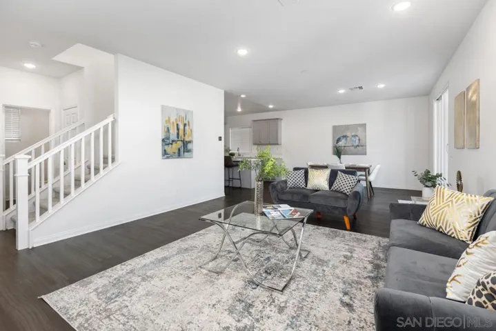 8612 Arlington Way, Santee, California 92071