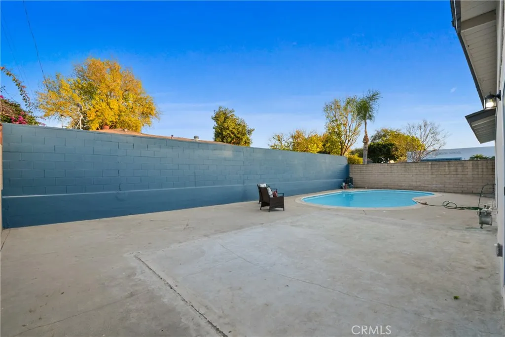 339 W Mauna Loa Avenue, Glendora, California 91740 home-pic-30