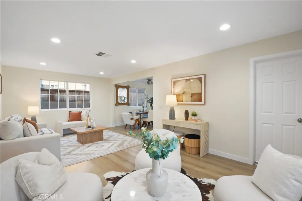 339 W Mauna Loa Avenue, Glendora, California 91740 home-pic-15