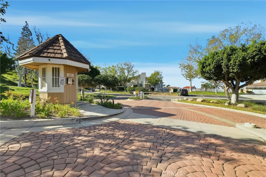5598 E Stetson Court 22, Anaheim Hills, California 92807 home-pic-25