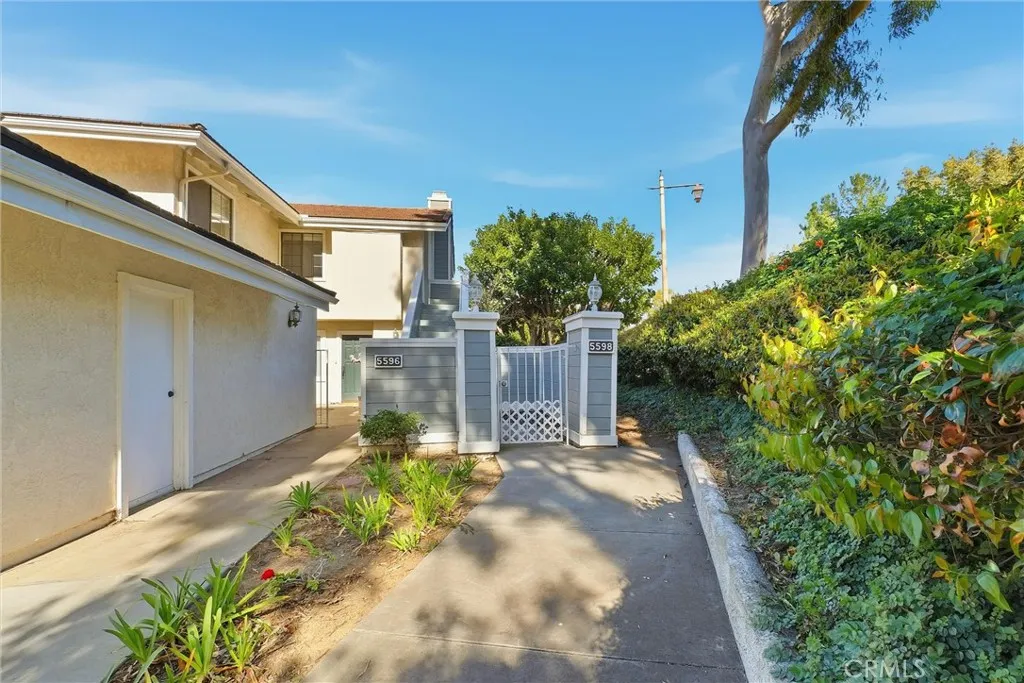5598 E Stetson Court 22, Anaheim Hills, California 92807 home-pic-28