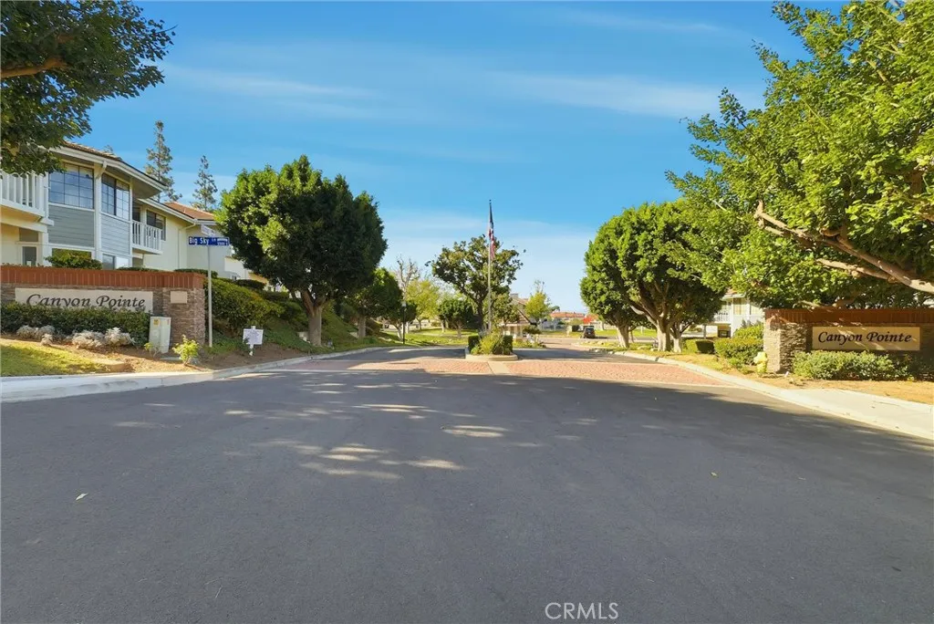 5598 E Stetson Court 22, Anaheim Hills, California 92807 home-pic-26