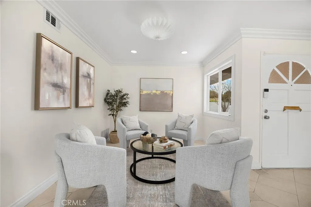 6781 Bridgewater, Huntington Beach, California 92647 home-pic-4