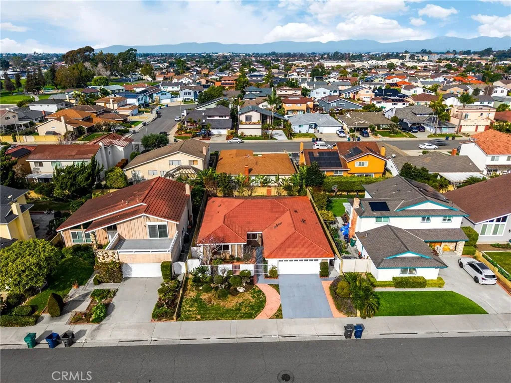 6781 Bridgewater, Huntington Beach, California 92647 home-pic-45