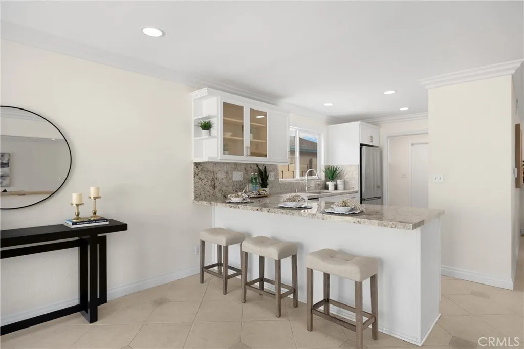 6781 Bridgewater, Huntington Beach, California 92647 home-pic-16
