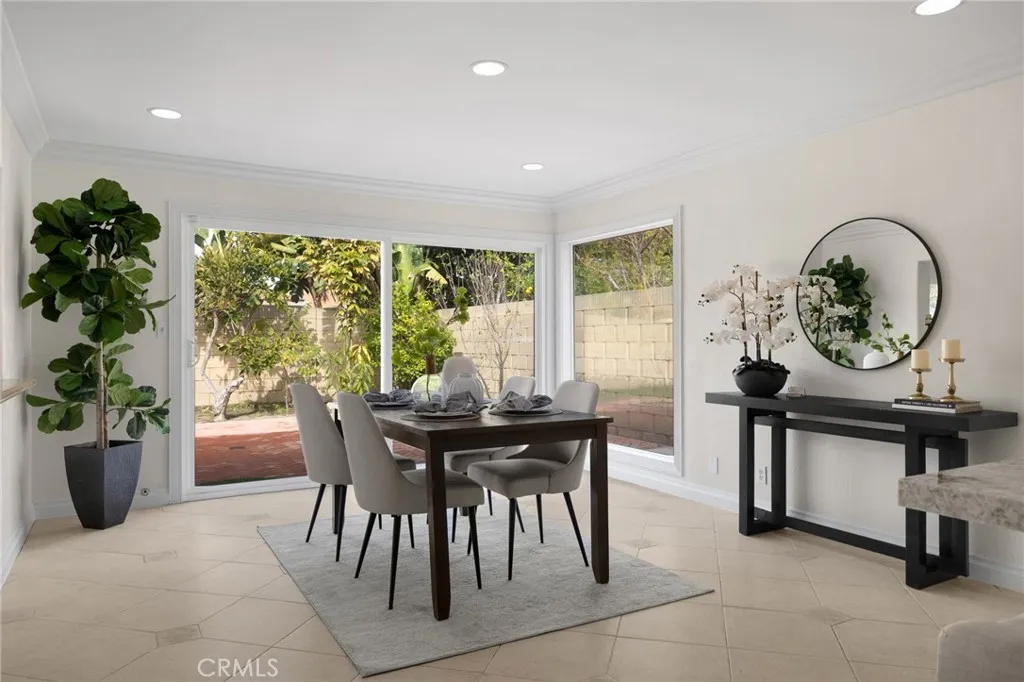 6781 Bridgewater, Huntington Beach, California 92647 home-pic-12