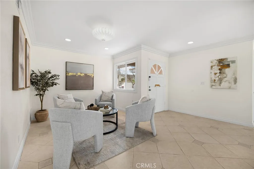6781 Bridgewater, Huntington Beach, California 92647 home-pic-6