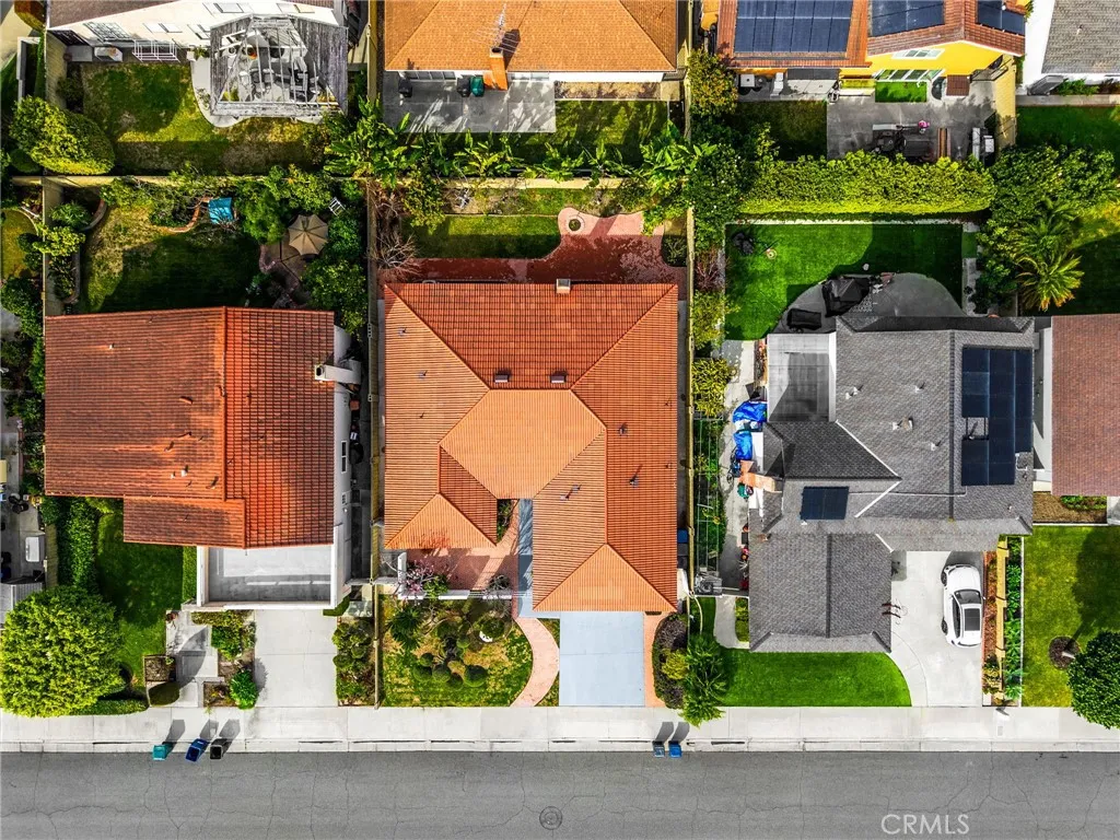 6781 Bridgewater, Huntington Beach, California 92647 home-pic-47