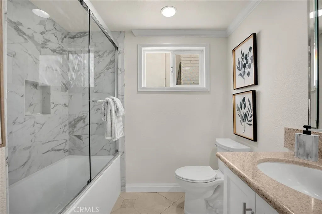 6781 Bridgewater, Huntington Beach, California 92647 home-pic-25