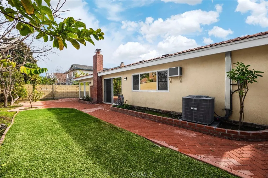6781 Bridgewater, Huntington Beach, California 92647 home-pic-39
