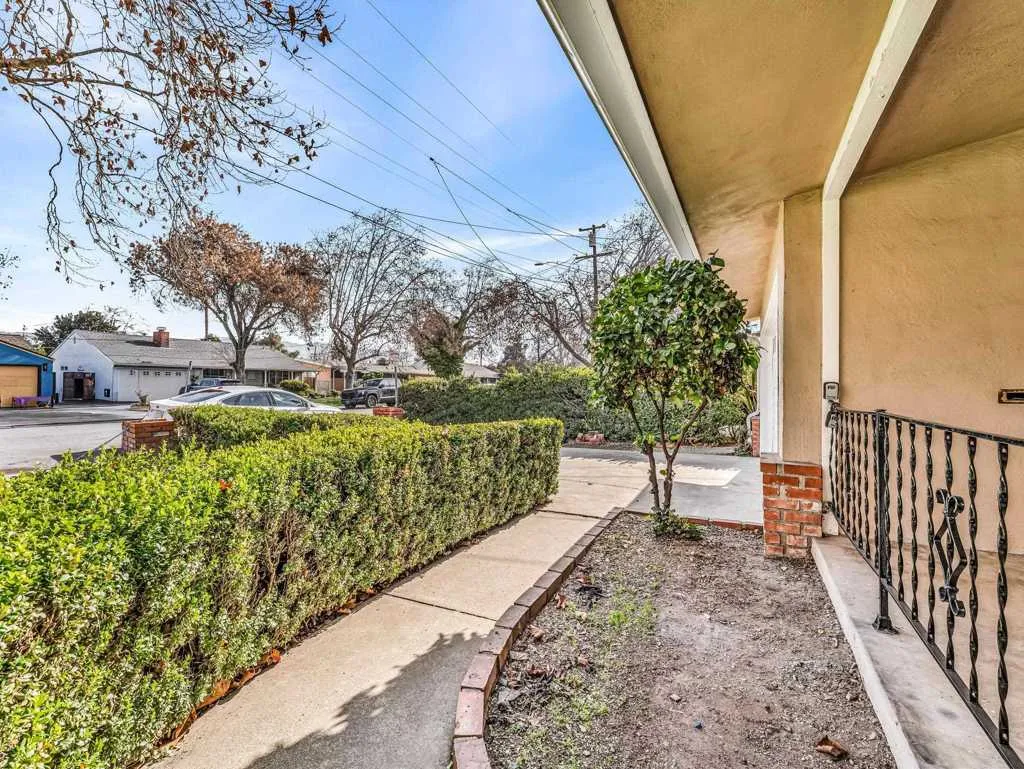 10311 Dover Way, San Jose, California 95127 home-pic-35