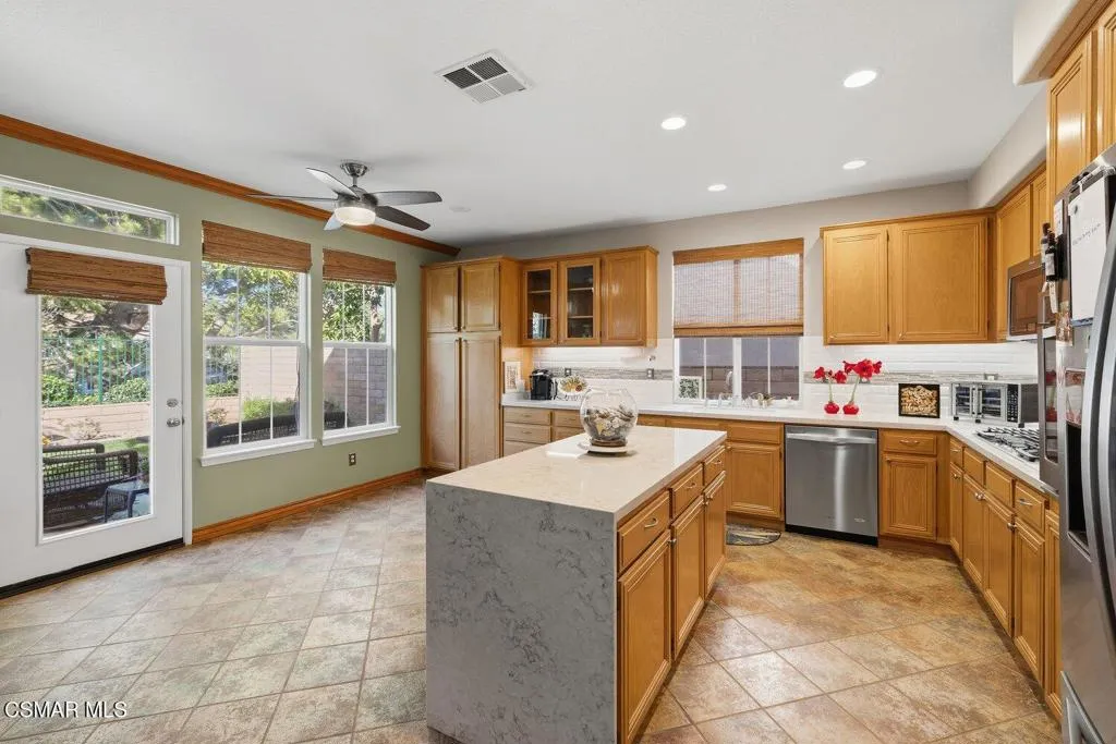 139 Park Hill Road, Simi Valley, California 93065 home-pic-9