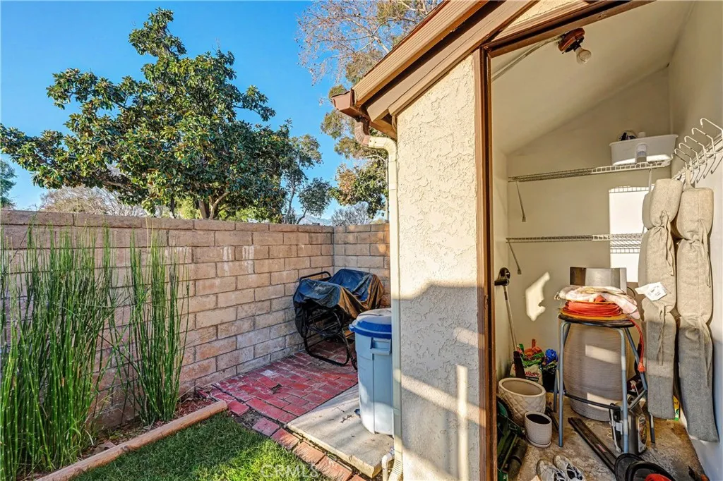 1335 Aphrodite, West Covina, California 91790 home-pic-37