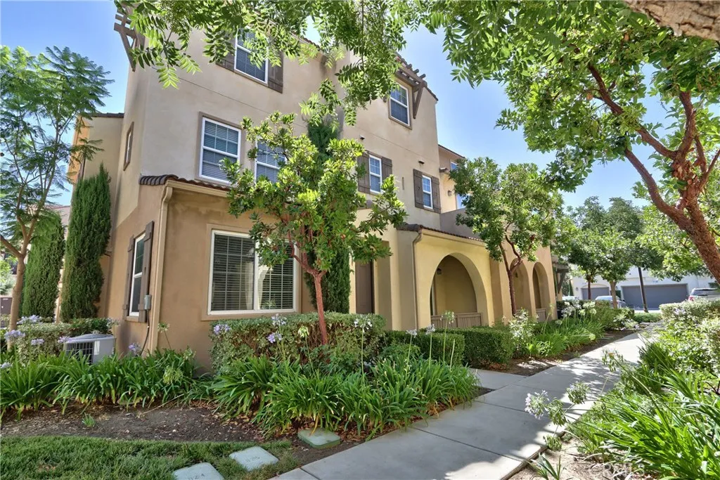 44939 Bellflower 118, Temecula, California 92592 home-pic-1