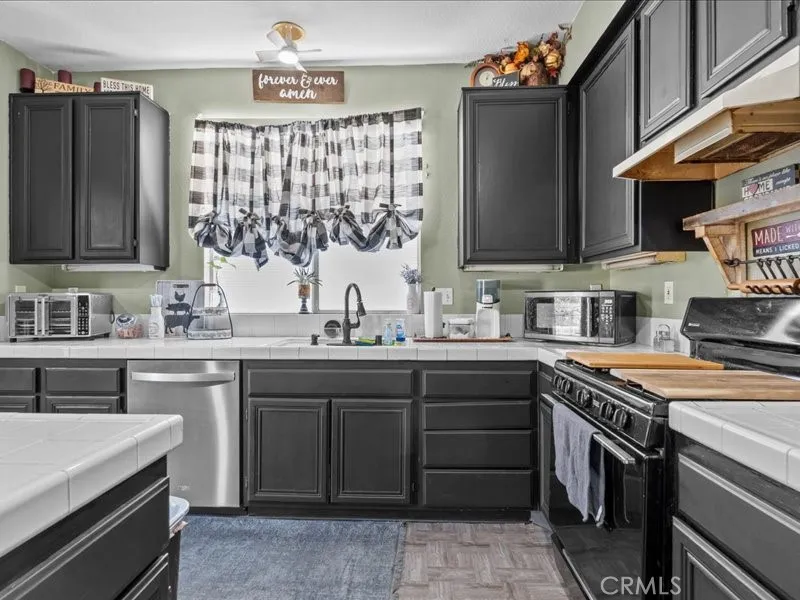 528 Memphis Court, Hemet, California 92545 home-pic-12