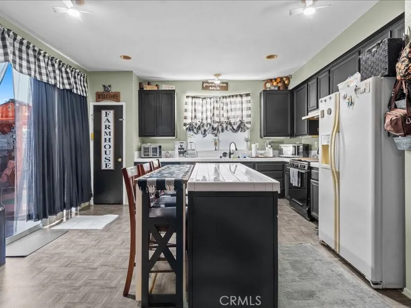 528 Memphis Court, Hemet, California 92545 home-pic-11