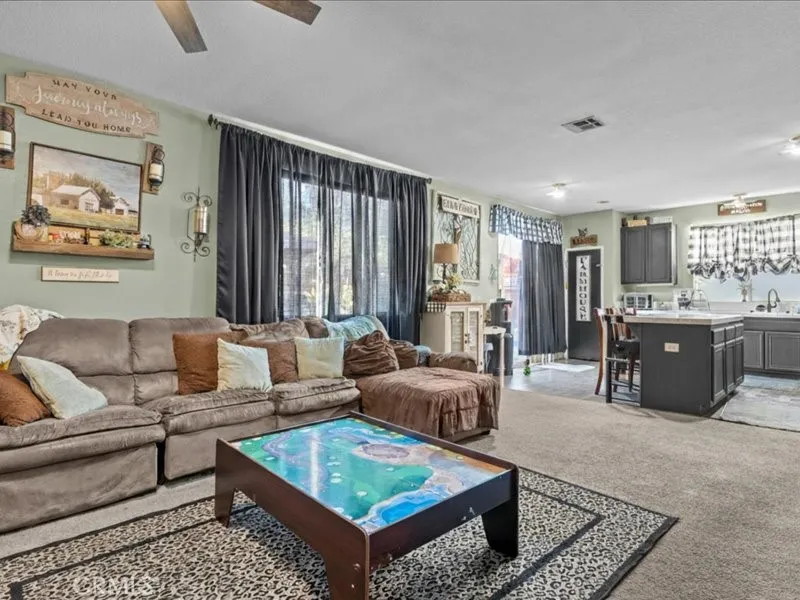 528 Memphis Court, Hemet, California 92545 home-pic-9