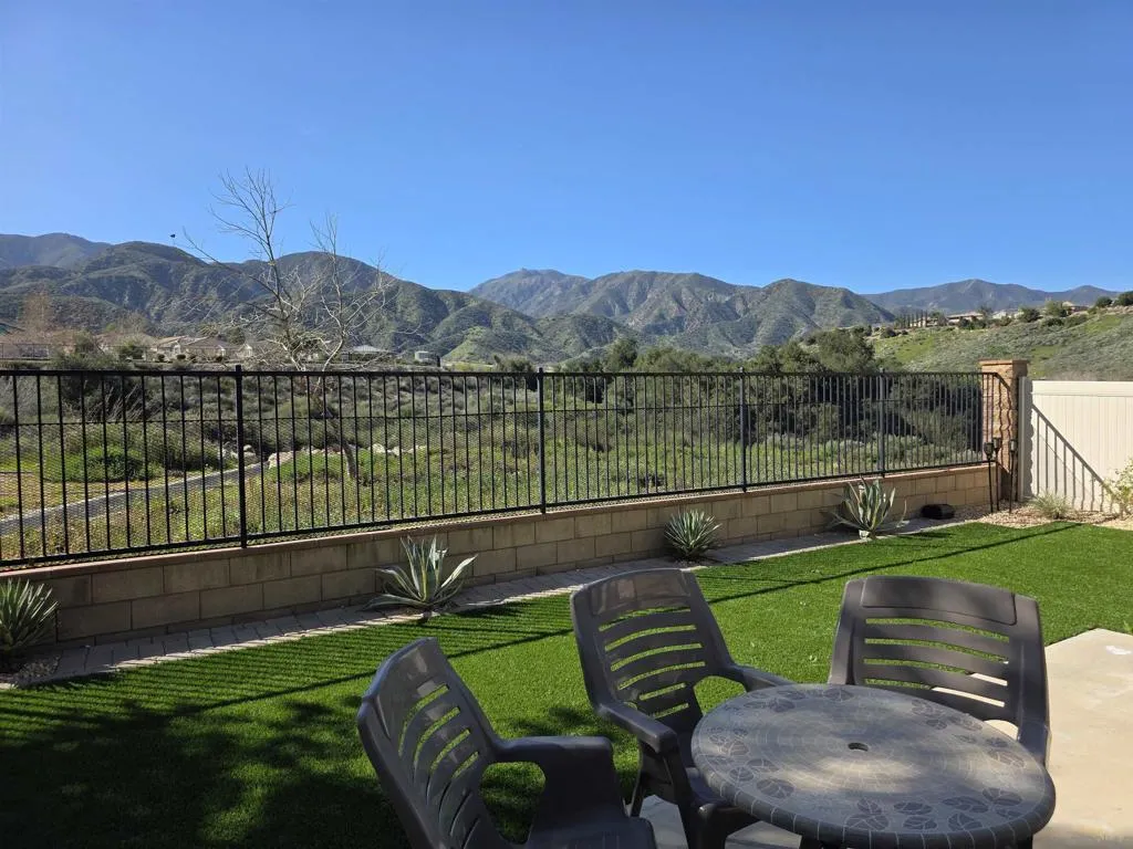 11727 Coriander Way, Corona, California 92883 home-pic-51