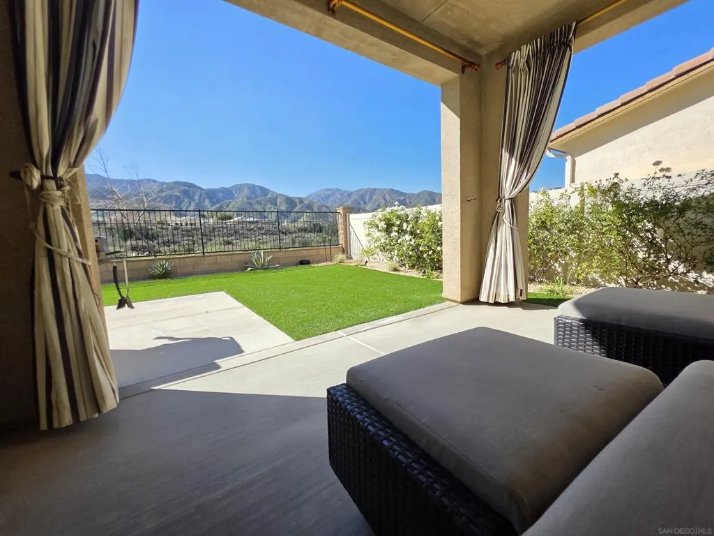11727 Coriander Way, Corona, California 92883 home-pic-54