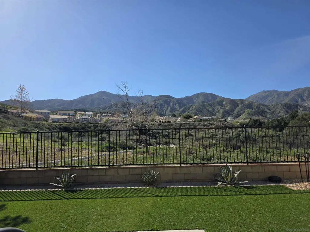 11727 Coriander Way, Corona, California 92883 home-pic-52