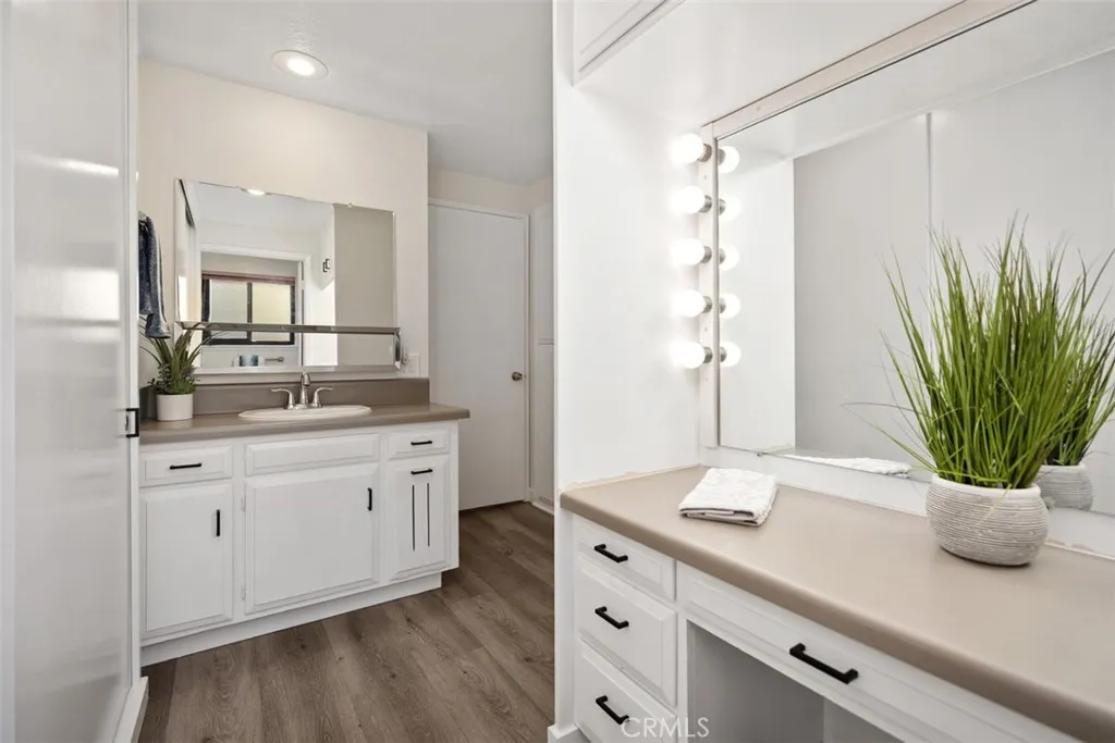 851 Ronda Mendoza B, Laguna Woods, California 92637 home-pic-31